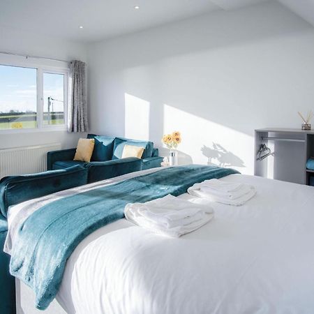 The Penthouse - 1 Bedroom Apartment - Ocean Breeze Port-Eynon Zewnętrze zdjęcie