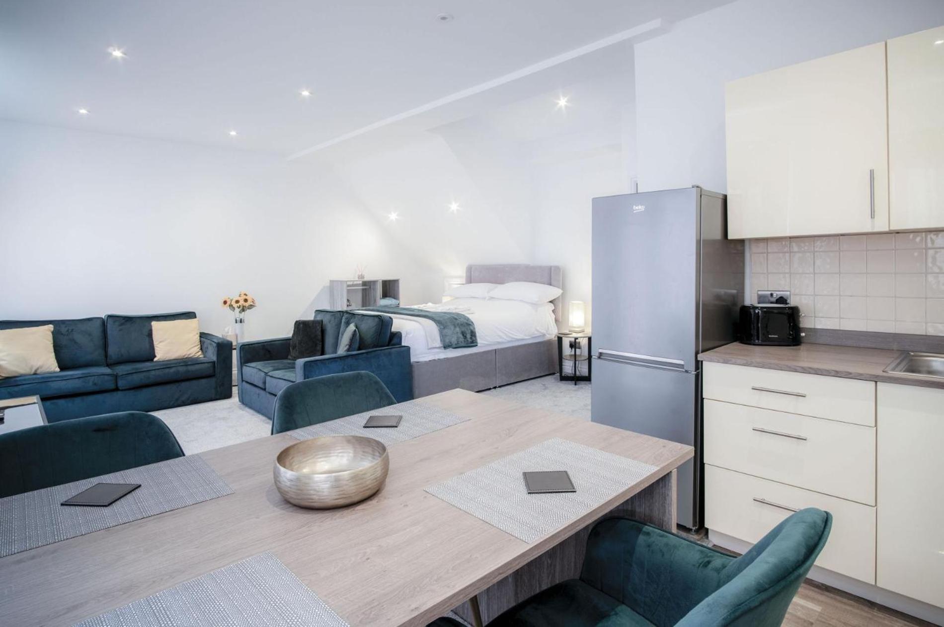 The Penthouse - 1 Bedroom Apartment - Ocean Breeze Port-Eynon Zewnętrze zdjęcie
